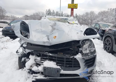 2017 Porsche Macan z USA, uszkodzony, nr VIN WP1AA2A50HLB04049